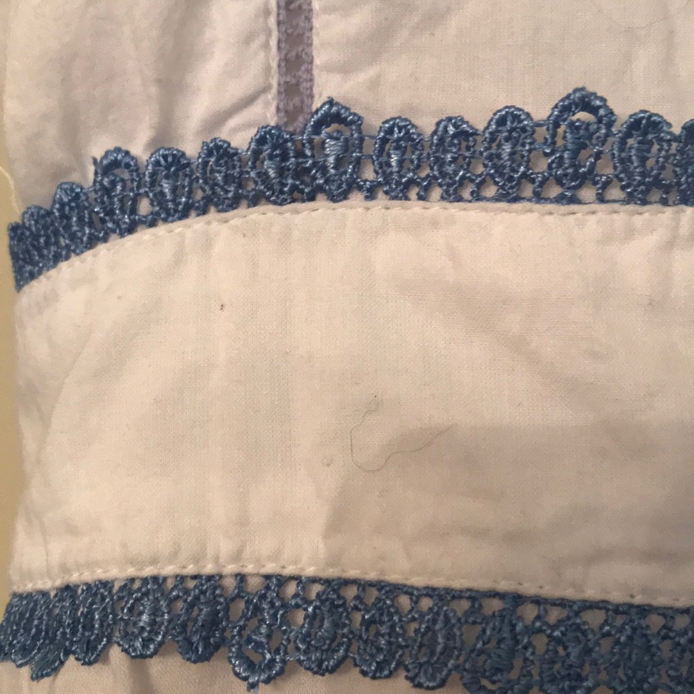 “OASIS” Embroidered White and Blue Cotton Dress. - Picture 11 of 16